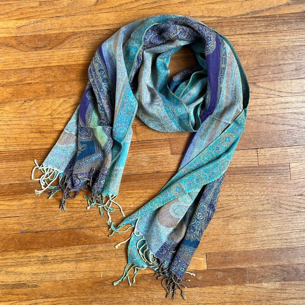 🧣Blue & green Paisley Scarf